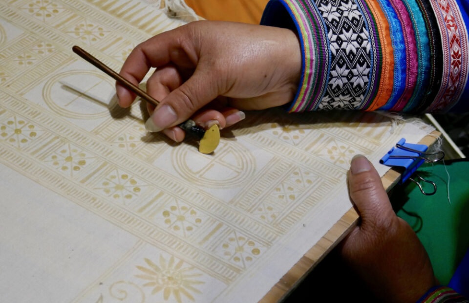 OF BEES AND FLOWER FAIRIES 2